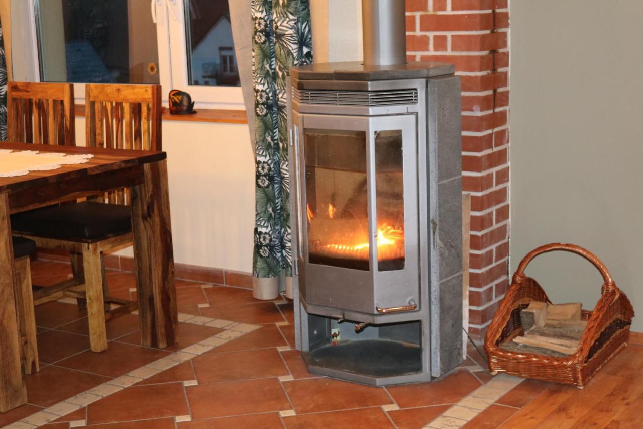 Helle, Offene Dachgeschosswohnung Mit Terrasse Oberloisdorf Eksteriør billede