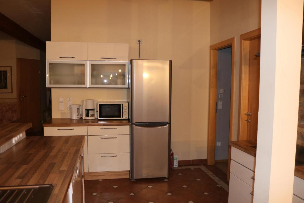 Helle, Offene Dachgeschosswohnung Mit Terrasse Oberloisdorf Eksteriør billede