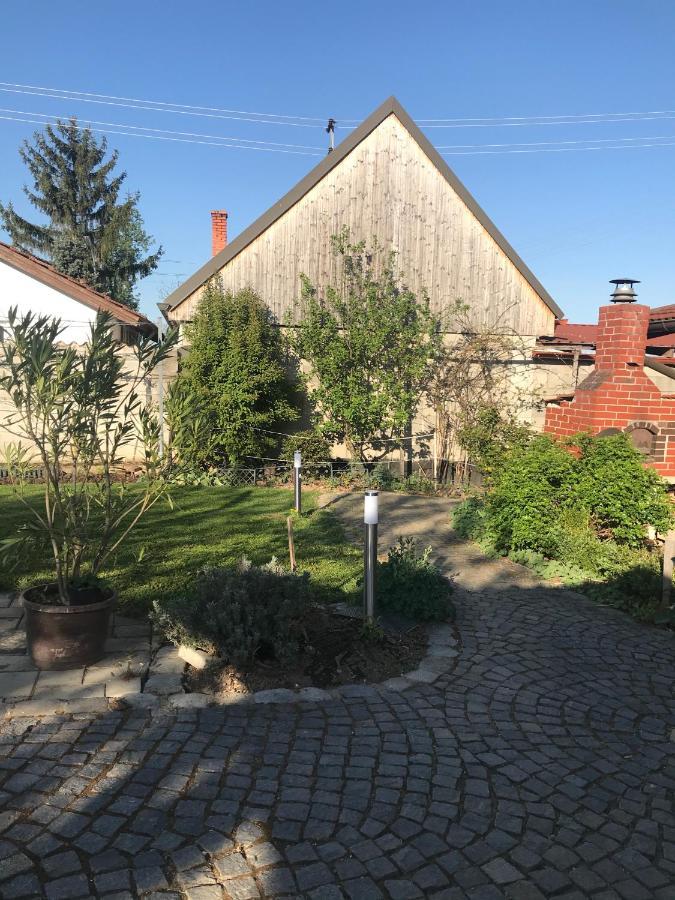 Helle, Offene Dachgeschosswohnung Mit Terrasse Oberloisdorf Eksteriør billede